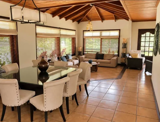 Preciosa Casa en Tilarán en Tilarán, Guanacaste — $249,000 - Foto 2 de 14