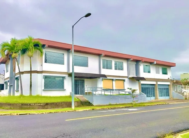 ALQUILER Edificio Comercial /Oficinas, REMODELADO, Sabana Sur en Hospital, San José — $4,600