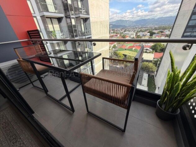 Alquiler | Apartamento amueblado con amenidades de lujo en San José #27-14 GS in Carmen, San José — $1,100