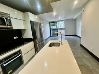 Venta apartamento en Curridabat - Torre Golfside en Granadilla, Curridabat, San José — $175,000 - Foto 4 de 38