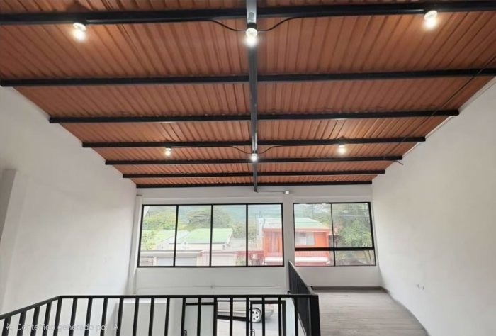 ALQUILER DE LOCAL COMERCIAL, SAN JOSE, ESCAZU, CENTRO en Escazú, San José — ₡ 1 550 000