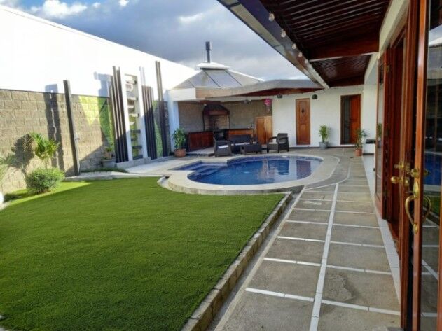 VENDO PROPIEDAD EN SAN VICENTE-MORAVIA. in San Vicente, Moravia, San José — $470,000