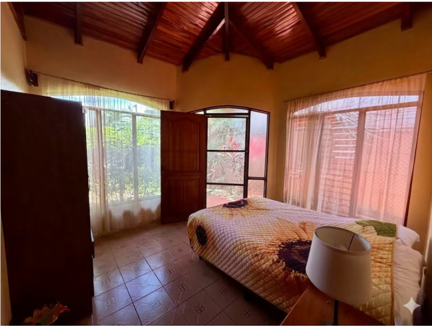 SE VENDE O ALQUILA BELLÍSIMA PROPIEDAD EN ATENAS, ALAJUELA. en Atenas, Alajuela — $350,000 - Foto 2 de 11