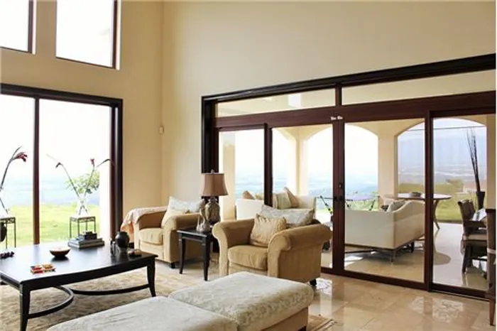 Opportunity!! Beautiful Mountain Home in Brasil, Santa Ana, San José — $1,000,000 - Photo 3 of 17