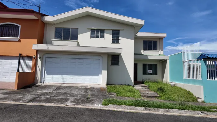House For Sale In Urbanización Génova, Rohrmoser, San José in Pavas, San José — $346,500