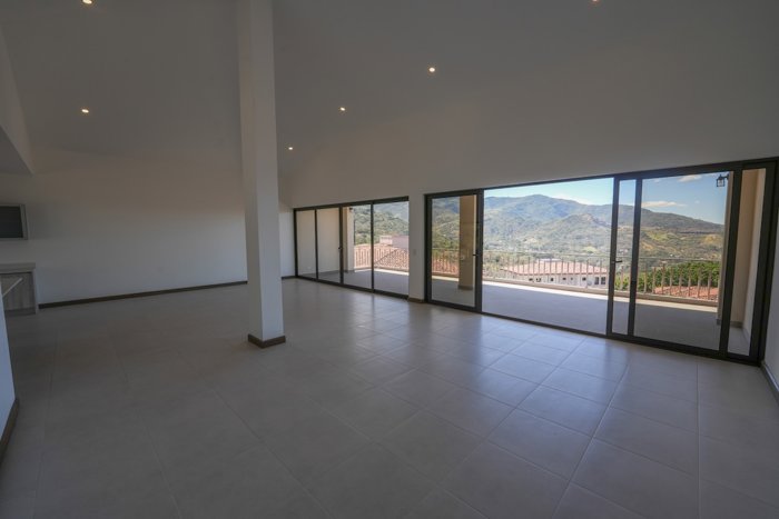 Penthouse de 4 Habitaciones en Condominio Vista Al Valle in Santa Ana, San José — $650,000 - Photo 2 of 19