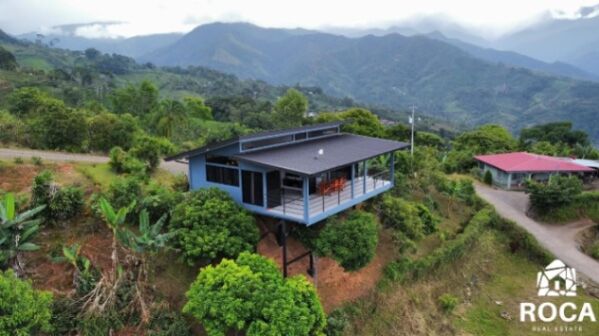 Hermosa casa en venta con impresionantes vistas! in San Isidro De El General, Pérez Zeledón, San José — $235,000