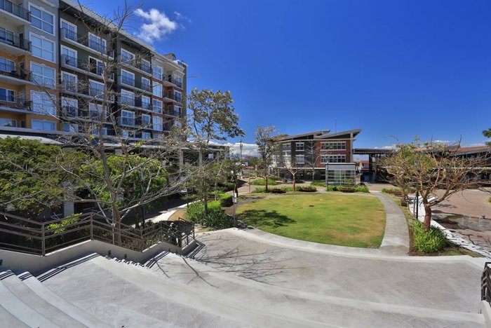VENTA DE APARTAMENTO AMUEBLADO, HEREDIA, CONDOMINIO SANTA VERDE en Heredia — $160,000 - Foto 2 de 14