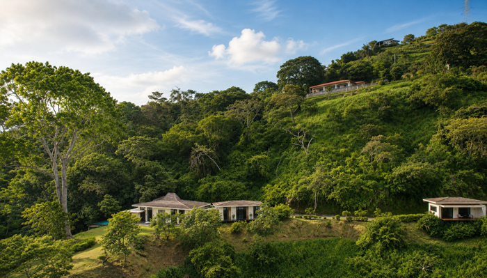 A modern Balinese retreat in the hills of Atenas — Lomas Del Paraiso in Atenas, Alajuela — $1,195,000 - Photo 3 of 29