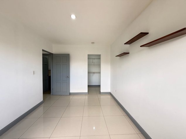 APARTAMENTO EN ALQUILER EN CONDOMINIO LA FLORESTA, TRES RÍOS en Tres Ríos, La Unión, Cartago — ₡ 650 000 - Foto 2 de 11