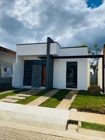 Se vende casa nueva  en Puente De Piedra, Grecia, Alajuela — ₡ 63 000 000