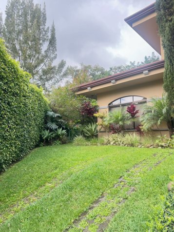 Condominio Hacienda Gregal Casa de dos pisos in Curridabat, San José — $795,000 - Photo 3 of 38