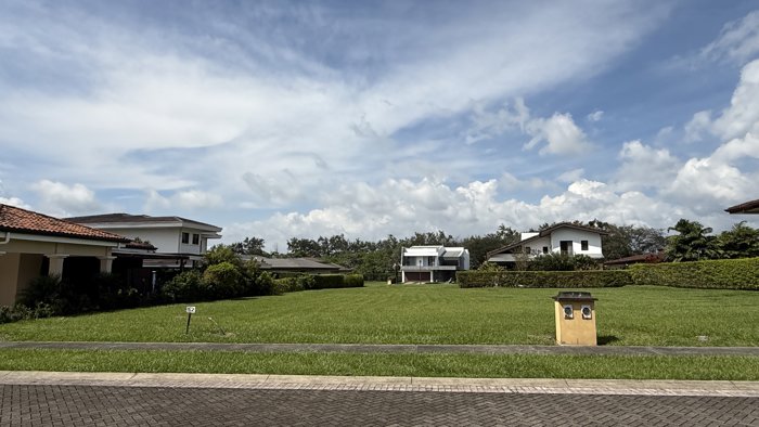 LOTE EN VENTA, LISTO PARA CONSTRUIR  HACIENDA LOS REYES in Guácima, Alajuela — $150,000 - Photo 2 of 12
