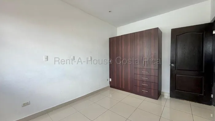 Venta de Apartamento en San Francisco de Heredia. RAH 27-923 en San Francisco, Heredia — ₡ 45 500 000 - Foto 3 de 9