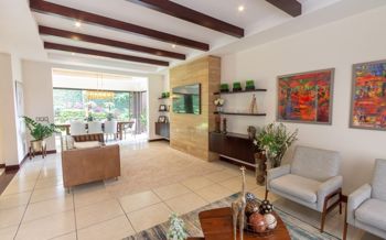 Casa en lujoso condominio Cerro Real, Guachipelin, Escazú in San Rafael, Escazú, San José — $695,000 - Photo 4 of 21