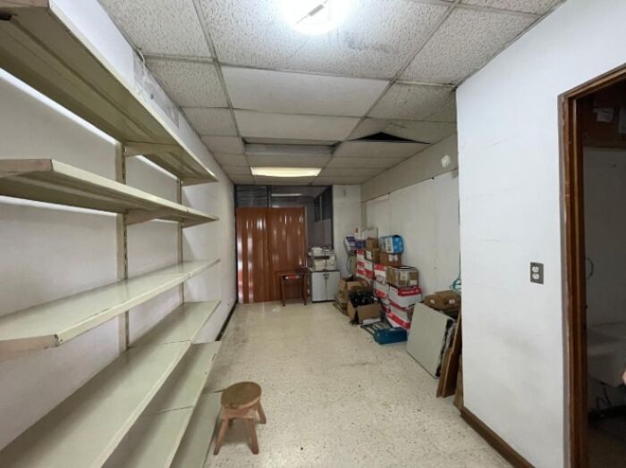 Alquiler de Local Comercial en Carmen, San José. RAH 25-1553 in Carmen, San José — $1,400