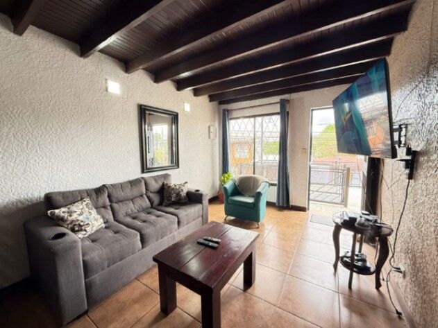 VENDO CASA EN SAN FCO DE DOS RÍOS. in San Francisco de Dos Ríos, San José — ₡ 86 000 000