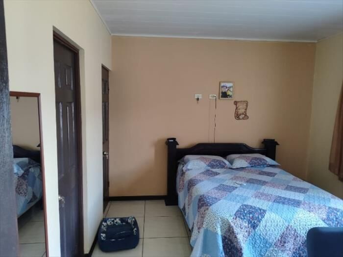 ESPECTACULAR CASA EN TARAS DE CARTAGO.  en San Nicolás, Cartago — ₡ 115 000 000