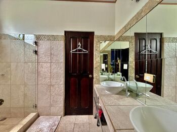 Venta de Casa en Piedades de Santa Ana. RAH 26-773 in Piedades, Santa Ana, San José — $490,000 - Photo 5 of 18