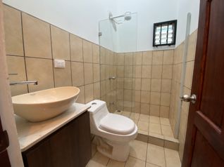 Remodeled House for Sale in Condominium in Aguacaliente, Cartago | ₡53 Million in Aguacaliente, Cartago — 53 000 000 ₡ - Photo 5 of 10