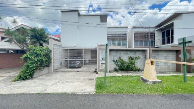 MLS-25-1812 LS VENTA CASA SAN RAFAEL ESCAZU  in San Rafael, Escazú, San José — $250,000