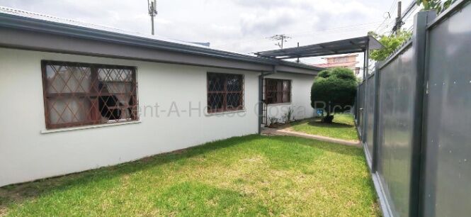 Venta de Casa en Montes de Oca-San Pedro. in San Pedro, Montes De Oca, San José — ₡ 150 000 000