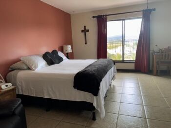 Casa con 3 Plantas + Sótano: Amplitud, Privacidad y Diseño Funcional. in San Rafael, Escazú, San José — $540,000 - Photo 5 of 19