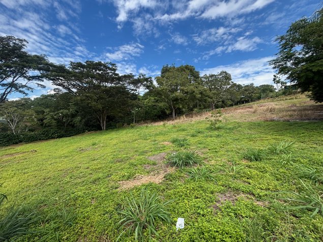 Lote ubicado cerca de la ciudad en una comunidad prometedora in Atenas, Alajuela — $80,000 - Photo 3 of 11