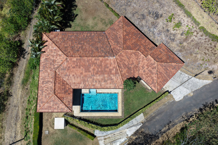 legant Single-Level Home for Sale in Roca Verde, Atenas en Atenas, Alajuela — $629,000 - Foto 2 de 25