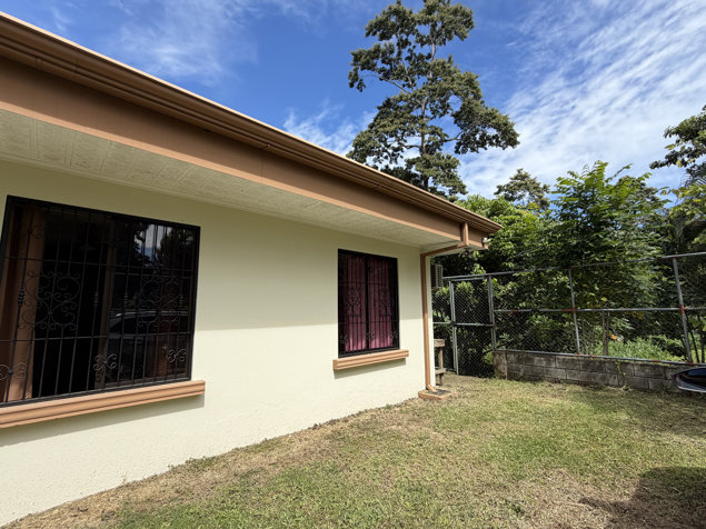 SE VENDE LINDA CASA EN VILLA HERMOSA LIMON, COSTA RICA en Limón — ₡ 70 000 000 - Foto 3 de 54