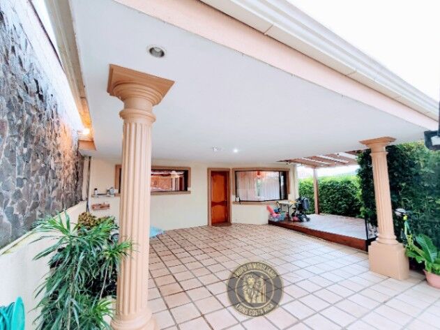 APROVECHE VENTA DE CASA REBAJADA  in San Rafael, Oreamuno, Cartago — ₡ 74 000 000