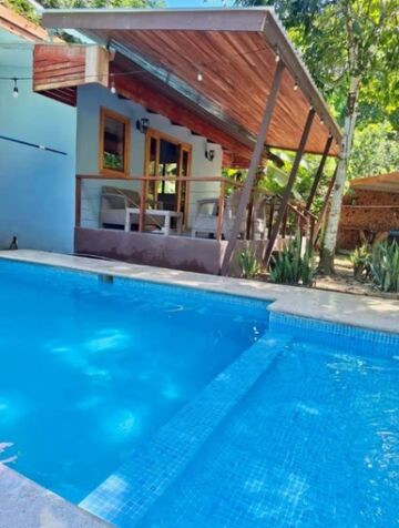 SE VENDE BELLA PROPIEDAD Y CASA EN TUBA CREEK.  in Limón — ₡ 60 000 000