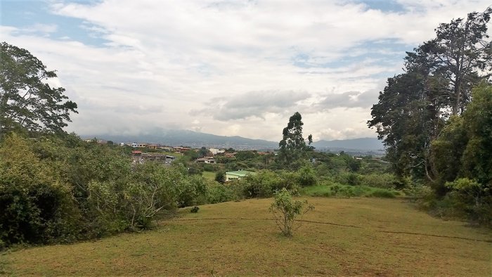 VENTA DE FINCA, HEREDIA, SAN ISIDRO in San Isidro, Heredia — $767,000 - Photo 3 of 8