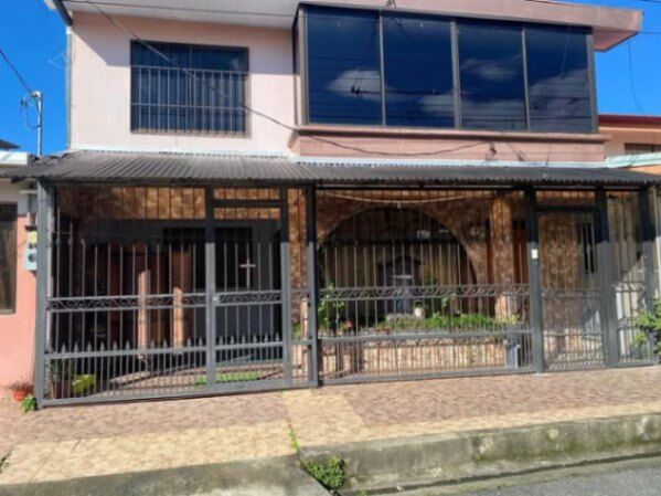 SE VENDE BELLA PROPIEDAD Y CASA EN PÉREZ ZELEDÓN CENTRO.  in San Isidro De El General, Pérez Zeledón, San José — ₡ 100 000 000
