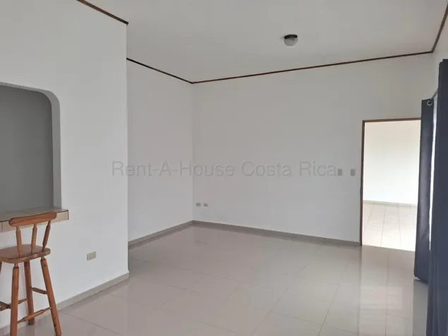 Venta de Casa en La Trinidad de Moravia con Jardín y Seguridad 24/7 #27-882 GS en La Trinidad, Moravia, San José — $230,000 - Foto 2 de 13
