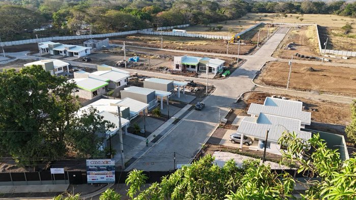 VENTA CASA DE PLAYA, GUANACASTE, SARDINAL en Sardinal, Carrillo, Guanacaste — $157,500 - Foto 2 de 47