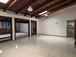 SE VENDE CASA Montes de Oca Sabanilla en Sabanilla, Montes De Oca, San José — $300,000 - Foto 2 de 21