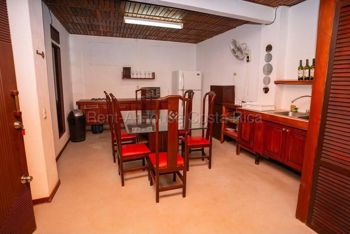 Oportunidad propiedad multifamiliar con 7 unidades entre apartamentos, estudios y habitaciones. in Tamarindo, Santa Cruz, Guanacaste — $600,000 - Photo 5 of 12