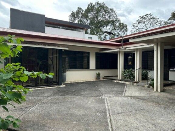 Venta de Casa en Garita de Alajuela. RAH 24-954 in Garita, Alajuela — $450,000