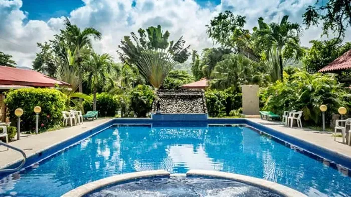 Hotel Boutique de 10 Habitaciones en Ubicación Premium de Jacó en Jacó, Garabito, Puntarenas — $1,500,000