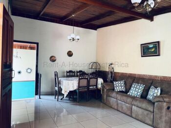 Venta de Casa + APTO en San Isidro de Heredia. RAH 26-2204 in San Francisco, San Isidro, Heredia — 130 000 000 ₡ - Photo 4 of 18