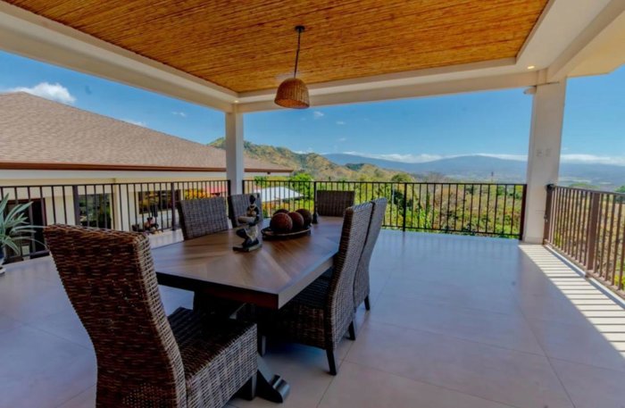 Casa en venta en Atenas, Alajuela en Atenas, Alajuela — $725,000 - Foto 2 de 9