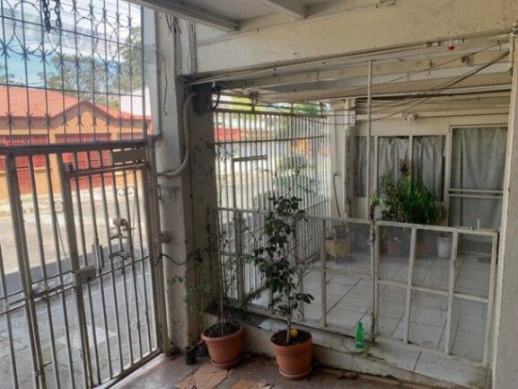 Se vende espaciosa propiedad de 3 plantas en San Francisco 2 Rios 24-542 in San Francisco de Dos Ríos, San José — $625,000 - Photo 3 of 22