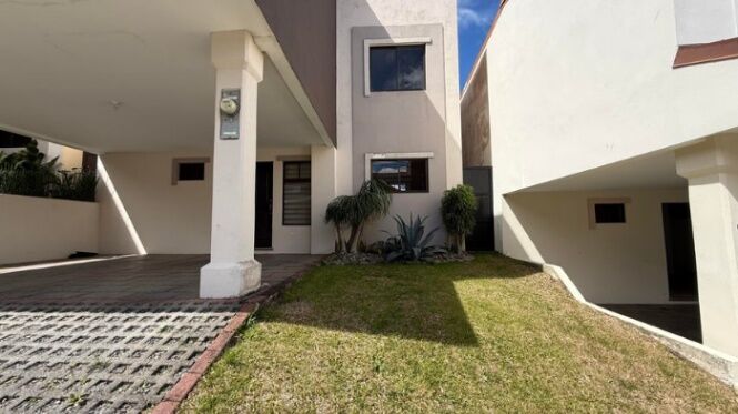 Venta de Casa en Moravia-La Trinidad. RAH 26-1293  en La Trinidad, Moravia, San José — $200,000