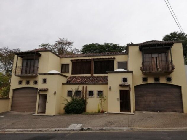 Casa en Venta en La Unión, Cartago.  en San Juan, La Unión, Cartago — $290,000