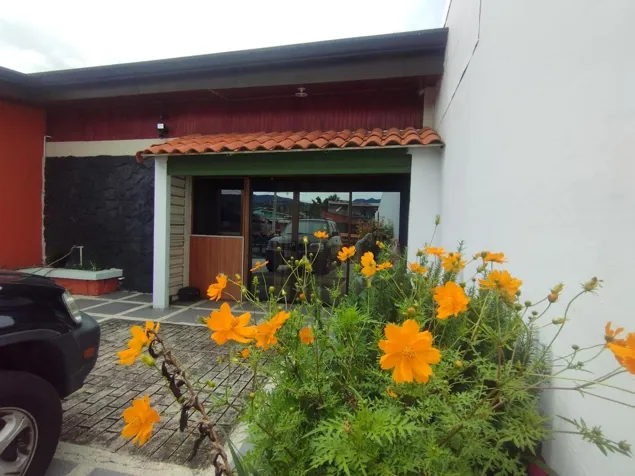 Casa con apartamento en venta en San Pablo de Heredia en San Pablo, Barva, Heredia — ₡ 150 000 000