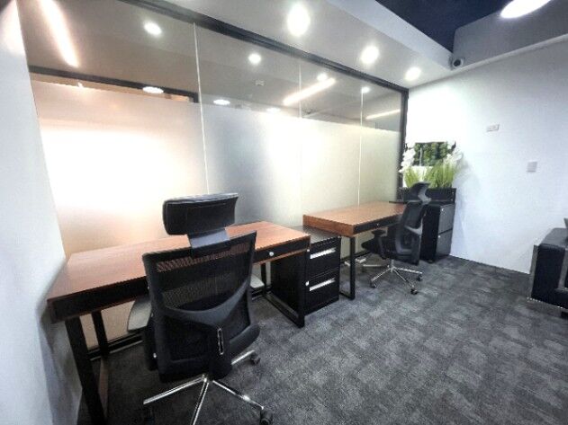 ¡Oficina de lujo amueblada disponible en la mejor zona de Lindora! in Pozos, Santa Ana, San José — $2,500
