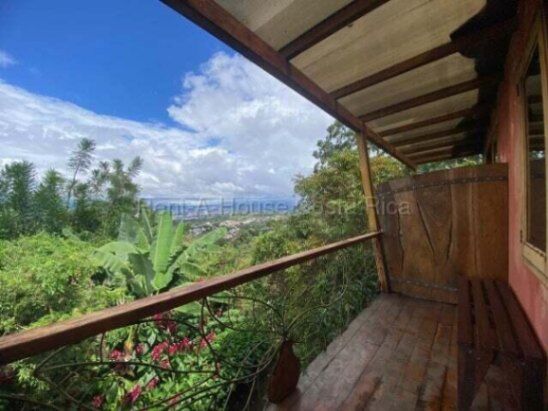 Acogedor apartamento con vista espectacular ideal para disfrutar del clima fresco #26-1695 GS in San Antonio, Escazú, San José — $750
