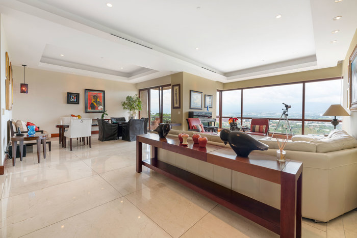Venta de apartamento ubicado en Jaboncillos Escazú. in Escazú, San José — $875,000 - Photo 3 of 26