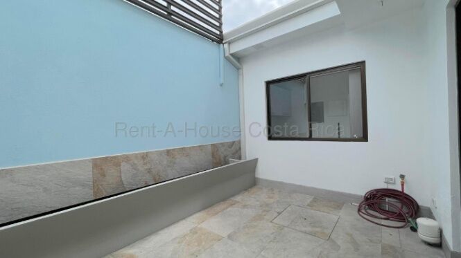 Alquiler de Casa en San Antonio de Escazú. RAH 26-1744 in San Antonio, Escazú, San José — $1,500